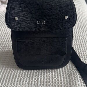 Elegant Black Leather Messenger Bag for Men